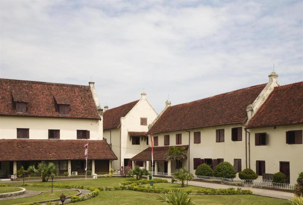 Hotel Sutomo Makassar Exterior foto
